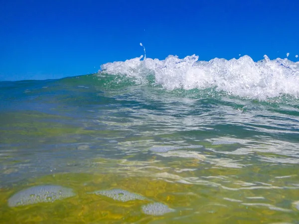 Belo Mar Mediterrâneo Perto Pessoal — Fotografia de Stock