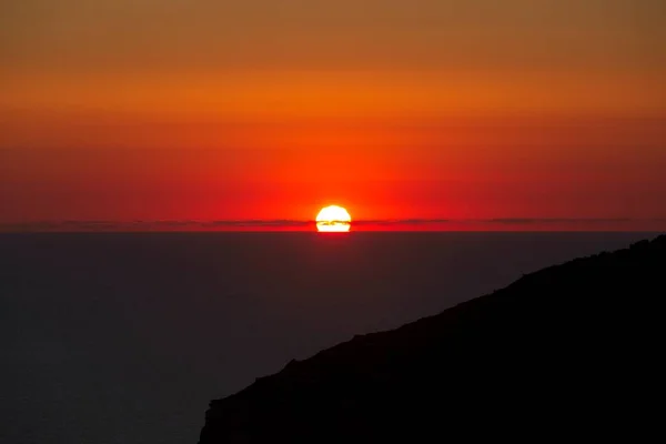 Belo Pôr Sol Sobre Águas Calmas Mediterrâneo Dingli Cliffs Malta — Fotografia de Stock