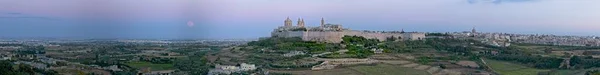 Een Supermaan Komt Een Panoramisch Uitzicht Middeleeuwse Stad Mdina Het — Stockfoto