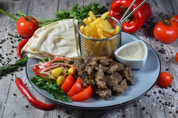 Hústál Grillezett Kebabhús Grillezett Zöldségekkel — Stock Fotó