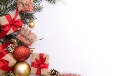 Hediyeler ve dekorasyonlarla güzel bir Noel arkaplanı