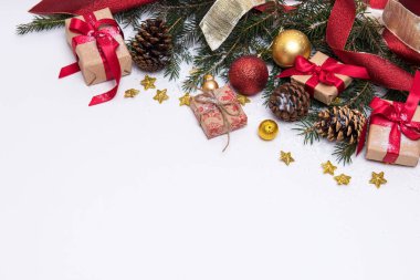 Hediyeler ve dekorasyonlarla güzel bir Noel arkaplanı