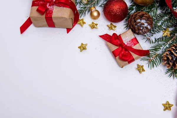 Schöne Weihnachtsdekoration Mit Geschenken Und Dekorationen — Stockfoto