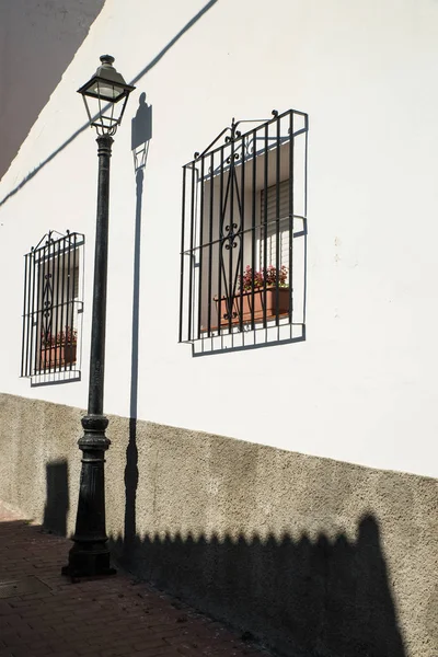 Старый Город Бенагалбон Традиционный Андалузский Городок Полный Узких Улочек Затопленных — стоковое фото