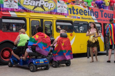 Benidorm, İspanya-Eylül 8, 2018: Benidorm 2018 gurur geçit töreni, Lgtb gurur dört gün kutlama vurgulamak