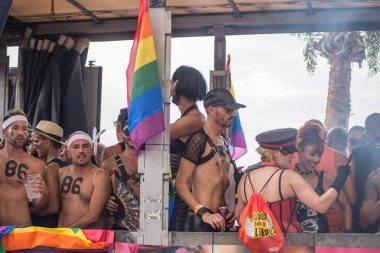 Benidorm, İspanya-Eylül 8, 2018: Benidorm 2018 gurur geçit töreni, Lgtb gurur dört gün kutlama vurgulamak