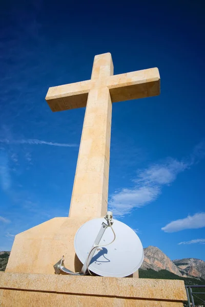 Communication Heaven Conceptual View Religion Faith Cross Satellite Antenna Blue — Stock Photo, Image