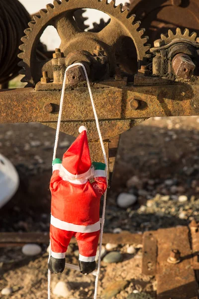 Weihnachtsmann Den Zahnrädern Des Konsumismus Ein Konzept — Stockfoto