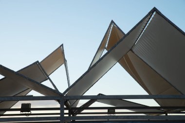 Alüminyum çatı üçgen ve piramit Şekil