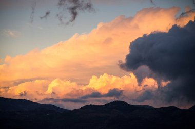 Sabahın erken saatlerinde dramatik cennet