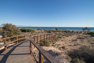 Yaya köprüsü aşağı beach, Costa Blanca, İspanya