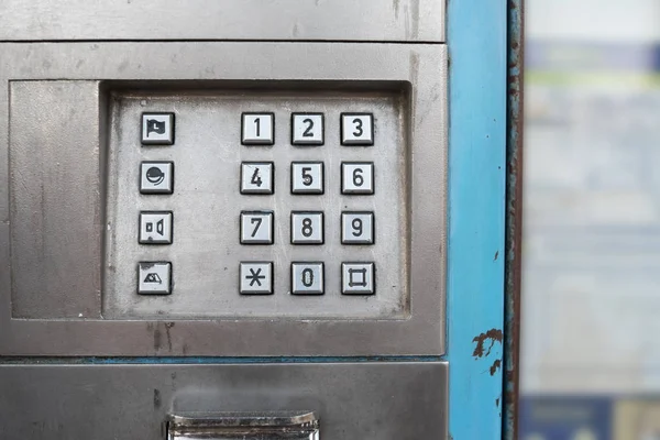 Old Phone Booth Dial Keyboard Grunge Condition — Stock Photo, Image