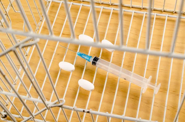 Syringe Cage Conceptual Shot Drug Addiction Abuse — Stock Photo, Image