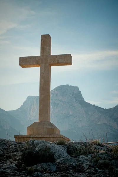 Grande croce cristiana — Foto Stock