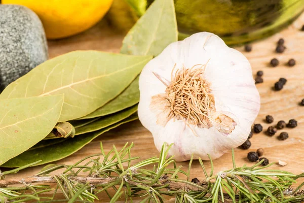 Bündel mediterraner Zutaten — Stockfoto