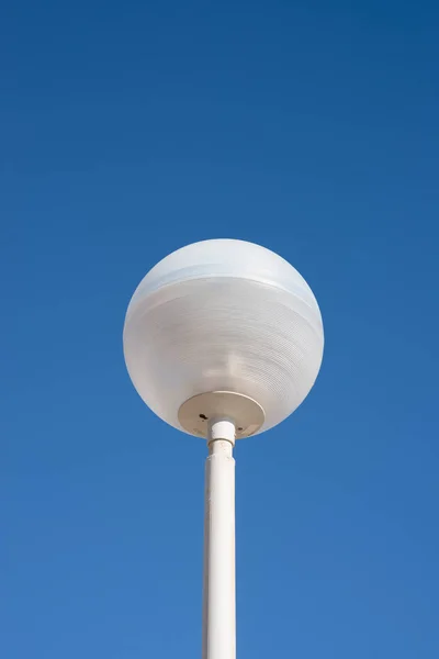 Moderna Led street lampa — Stockfoto
