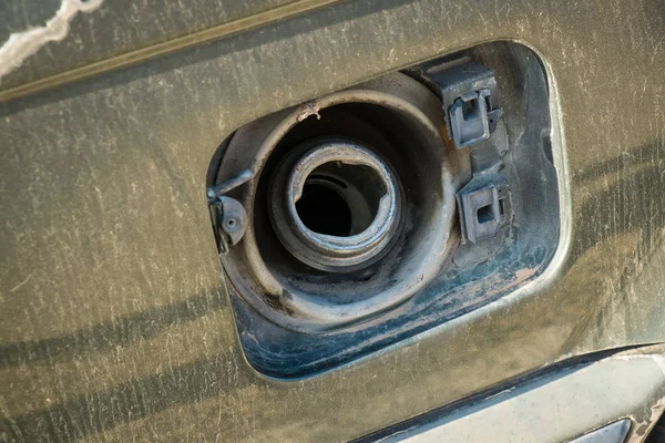 Broken  tank opening — Stock Photo, Image