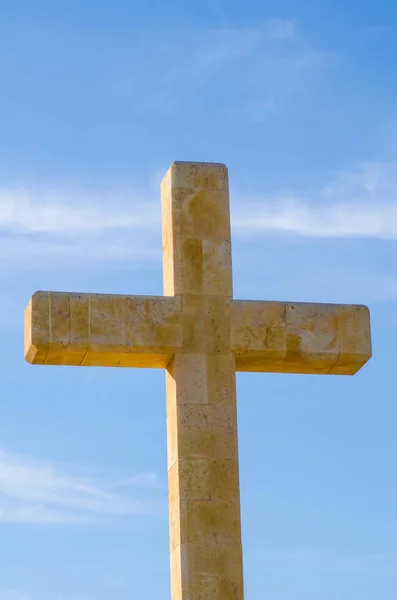 Великий кам'яний хрест — стокове фото