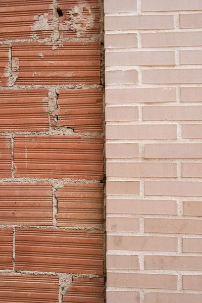 Tomada Armação Completa Uma Parede Tijolo Inacabada Resistida — Fotografia de Stock