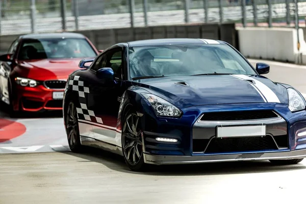 Operando Carros Esportivos Pista — Fotografia de Stock