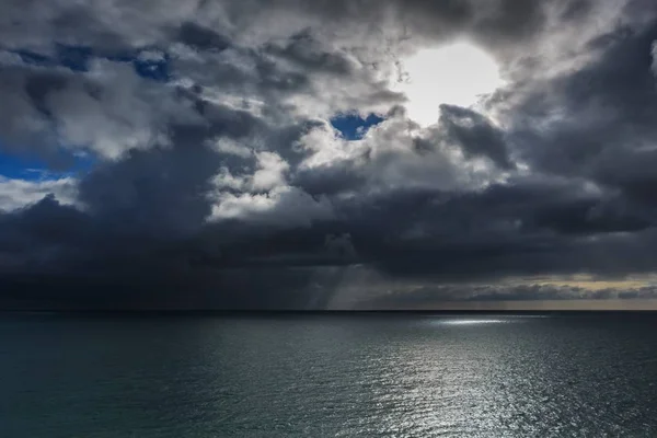 Paisagens Marinhas Com Nuvens Incríveis — Fotografia de Stock