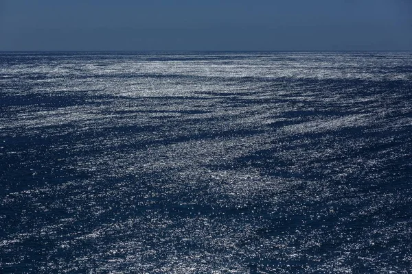 Pemandangan Laut Dengan Awan Yang Menakjubkan — Stok Foto