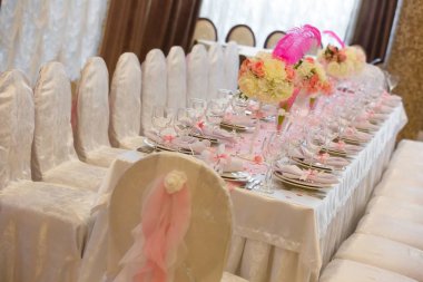 Resepsiyon, süslemeleri ve bir tatil için tablo ayarı açık büfe