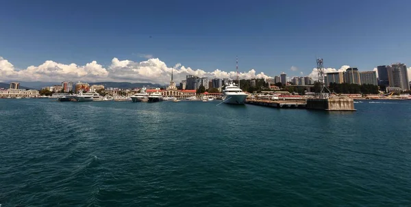 Blick Vom Wasser Auf Den Hafen Von Sotschi — Stockfoto