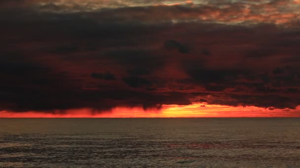 Landschappen Met Verbazingwekkende Wolken Zon Van Zonsondergang — Stockvideo
