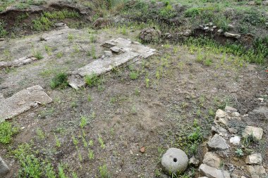 Byala (Bulgaristan St. Atanas cape üzerinde kale kalıntıları)