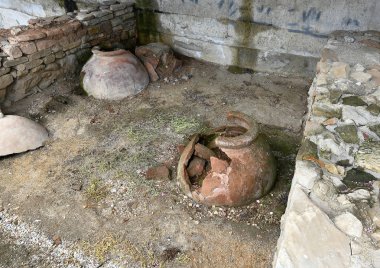 Byala (Bulgaristan St. Atanas cape üzerinde kale kalıntıları)