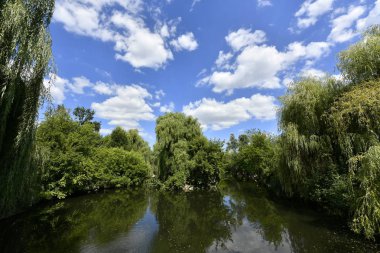 Chisinau (Moldova, Chiinu) - başkenti ve en büyük şehri Moldova.
