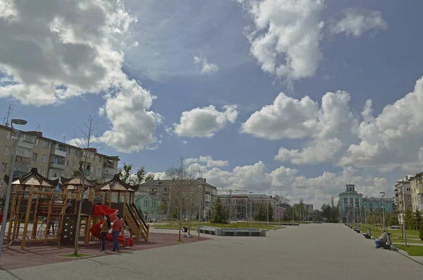 Paysages Ville Printemps Ville Novomoskovsk Ukraine — Photo
