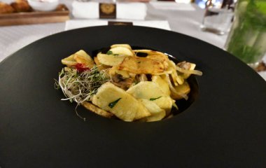 Odessa'yı gezerken en iyi restoranları ziyaret ettik.