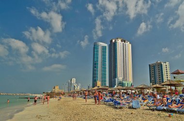 BAE, Dubai 12 / 28 / 2012. BAE 'nin güzelliklerine ve manzaralarına gidin..