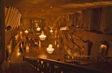 Polonya, Wieliczka 04 / 30 / 2013 yılı. Wieliczka tuz madeni, Avrupa 'nın en eski kaya tuzu yataklarından biridir ve 13. yüzyıldan 20. yüzyıla kadar geliştirilmiştir..