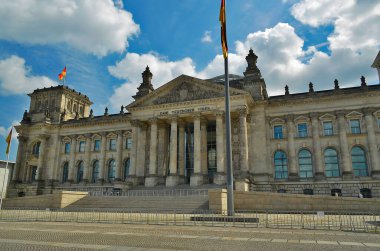 Almanya, Berlin 05 / 01 / 2013 yılı. Şehir zıt, seçici. Neredeyse her bölge uzun zamandır bağımsız bir şehirdir, kendi merkezi, mimarisi ve tuhaflığı vardır..