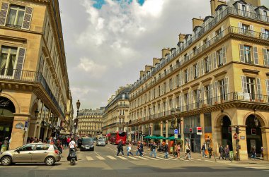 Fransa, Paris 05 / 09 / 2013. Avrupa 'nın önde gelen şehirlerinden biri ve dünya kültür, sanat, moda ve gastronomi merkezi..
