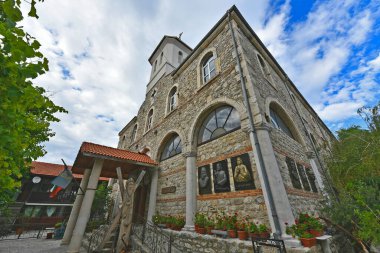 Nessebar Bulgar kenti Burgaz kentinin kuzeyindeki kayalık bir yarımadada yer alıyor. Avrupa 'nın en eski şehirlerinden biri. Nessebar UNESCO Dünya Mirasları Listesine dahil edildi.