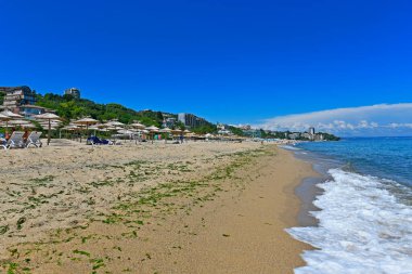 Bulgaristan, Golden Sands 06 / 23 / 2018. Karadeniz 'de yaz tatili. Golden Sands 'de sayısız sanatoryum, otel, dinlenme evi, hidroterapi merkezi vs. vardır. Bir sürü restoran, disko ve diğer eğlenceler..