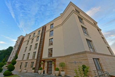 Bulgaristan, Golden Sands 06 / 23 / 2018. Karadeniz 'de yaz tatili. Golden Sands 'de sayısız sanatoryum, otel, dinlenme evi, hidroterapi merkezi vs. vardır. Bir sürü restoran, disko ve diğer eğlenceler..