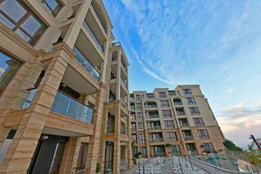 Bulgaristan, Golden Sands 06 / 23 / 2018. Karadeniz 'de yaz tatili. Golden Sands 'de sayısız sanatoryum, otel, dinlenme evi, hidroterapi merkezi vs. vardır. Bir sürü restoran, disko ve diğer eğlenceler..