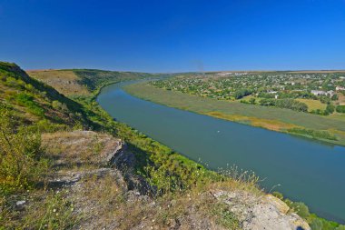  Tsypovo 'daki Varsayım Manastırı Güneydoğu Avrupa' daki en büyük kaya manastırlarından biridir..