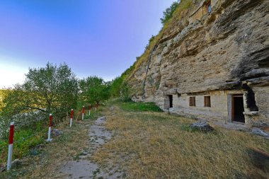  Tsypovo 'daki Varsayım Manastırı Güneydoğu Avrupa' daki en büyük kaya manastırlarından biridir..