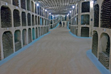 Moldova, Milestii Mici 04 / 24 / 2017. Milestii Mici, dünyanın en büyük şarap koleksiyonuna sahip en büyük yeraltı şarap deposu. Yaklaşık 85 metre derinlikte yer almaktadır.