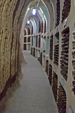 Moldova, Milestii Mici 04 / 24 / 2017. Milestii Mici, dünyanın en büyük şarap koleksiyonuna sahip en büyük yeraltı şarap deposu. Yaklaşık 85 metre derinlikte yer almaktadır.