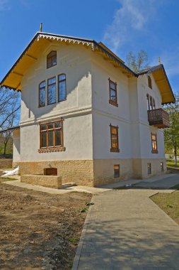 Moldova, Hincesti 05.05.2017 yılı. Manuk Bey Sarayı, 1817 yılında Mimar Bernardazzi tarafından Manuk Bey Mirzoyan emriyle inşa edilmiş bir binadır..