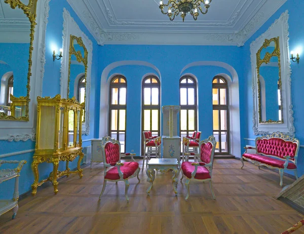 モルドバ Hincesti 2017年 Manuk Bey Palaceは1817年に建築家BernardazziがManuk Bey Mirzoyanの命令で建設した建物です — ストック写真