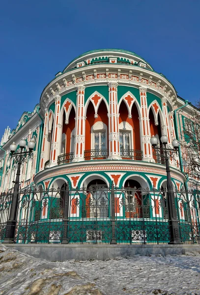 Jekaterinburg Ryssland 2012 Stad Ryssland Som Ligger Öster Uralbergen Stranden — Stockfoto