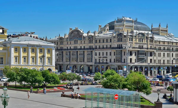 Moskova Rusya 2012 Tiyatro Meydanı Moskova Nın Merkezinde Bir Meydandır — Stok fotoğraf